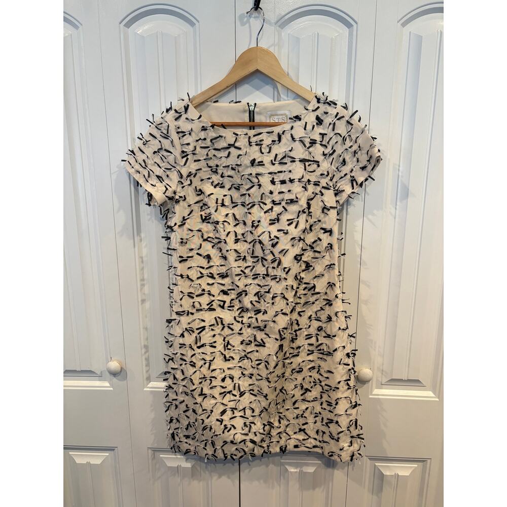 Sail To Sable‎ Cream And Black Dress Size 6